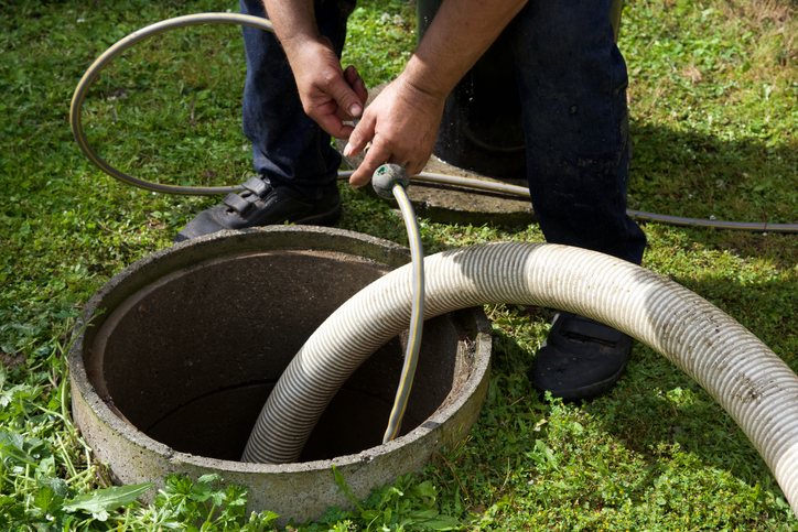 Septic Tank Cleaning 1307039910 727x485 